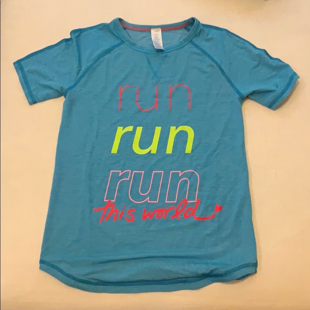 ❗️❗️NEW NEVER WORN❗️❗️Ivivva short sleeve tee